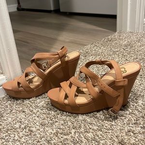 Gianni Bini brown wedges, size 6.5, like new